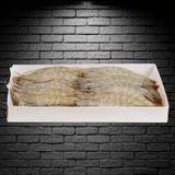 Camarones crudos enteros en caja blanca