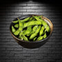 Edamame en plato hondo