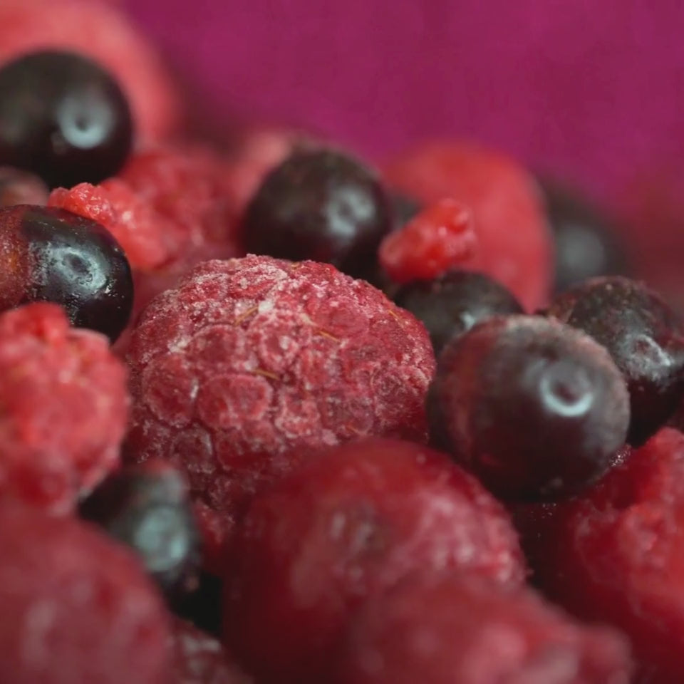 Mix de berries o frutos del bosque con frutillas, arandanos, moras, frambuesas